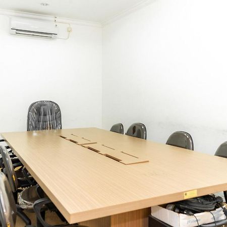 Reddoorz Plus Syariah Near Java Supermall Semarang 2 Ngoại thất bức ảnh