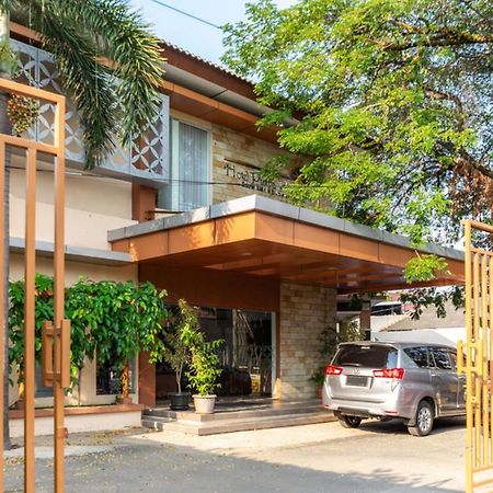 Reddoorz Plus Syariah Near Java Supermall Semarang 2 Ngoại thất bức ảnh