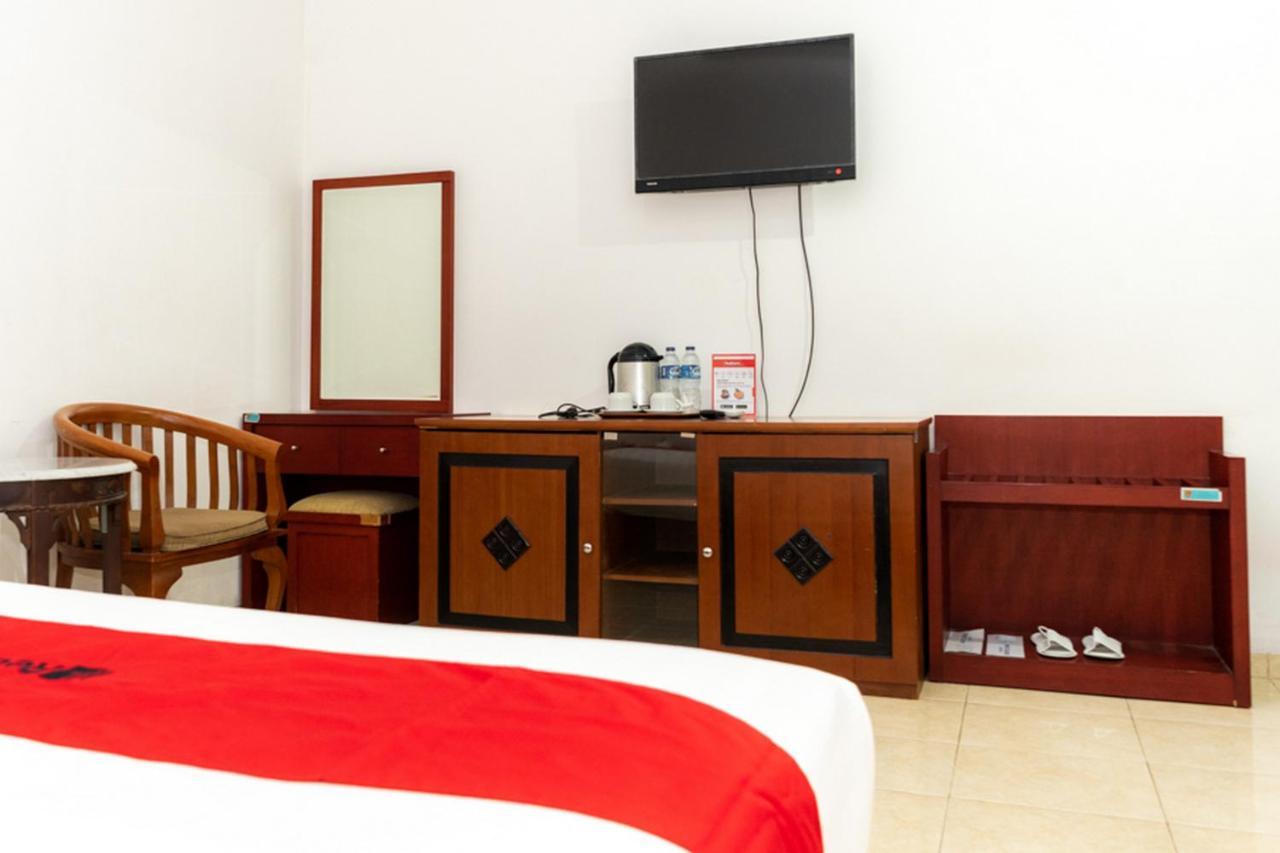Reddoorz Plus Syariah Near Java Supermall Semarang 2 Ngoại thất bức ảnh