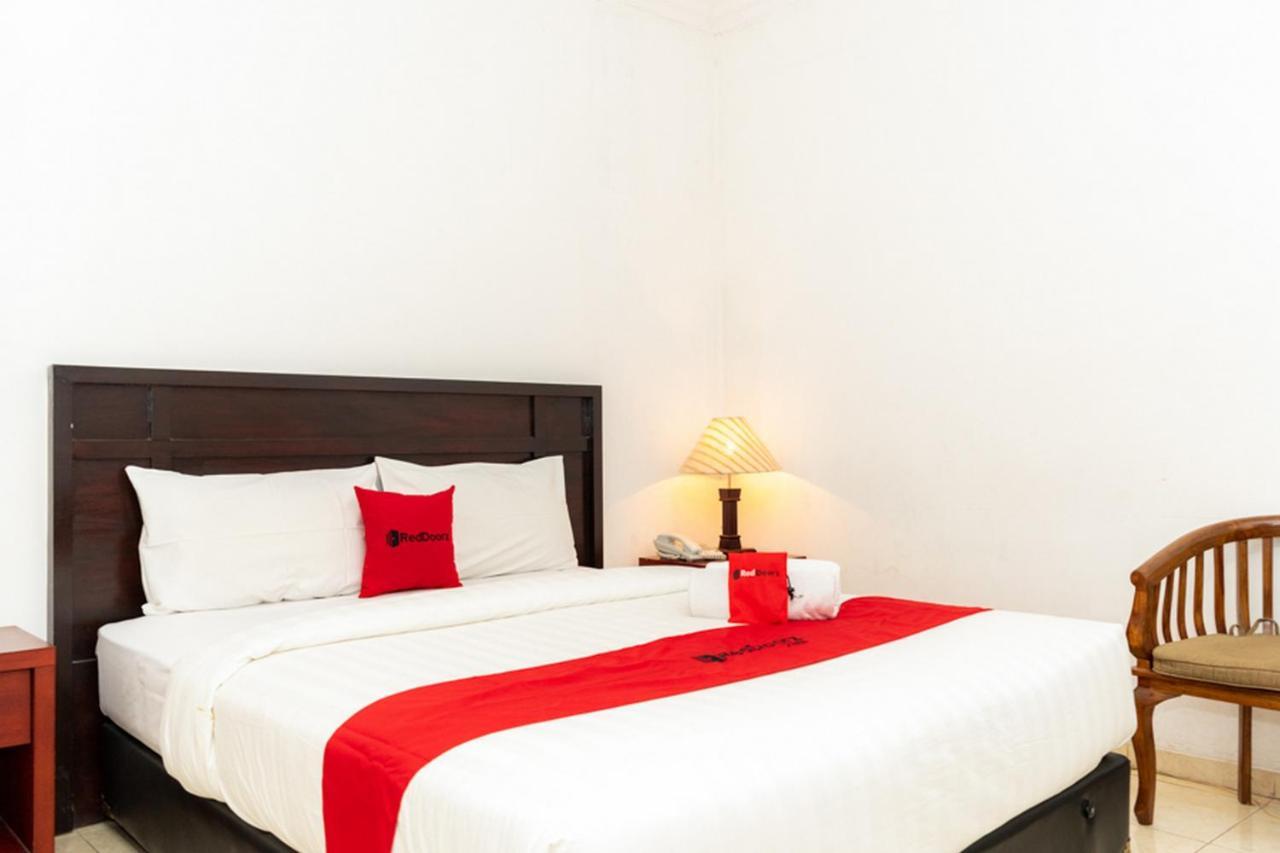 Reddoorz Plus Syariah Near Java Supermall Semarang 2 Ngoại thất bức ảnh