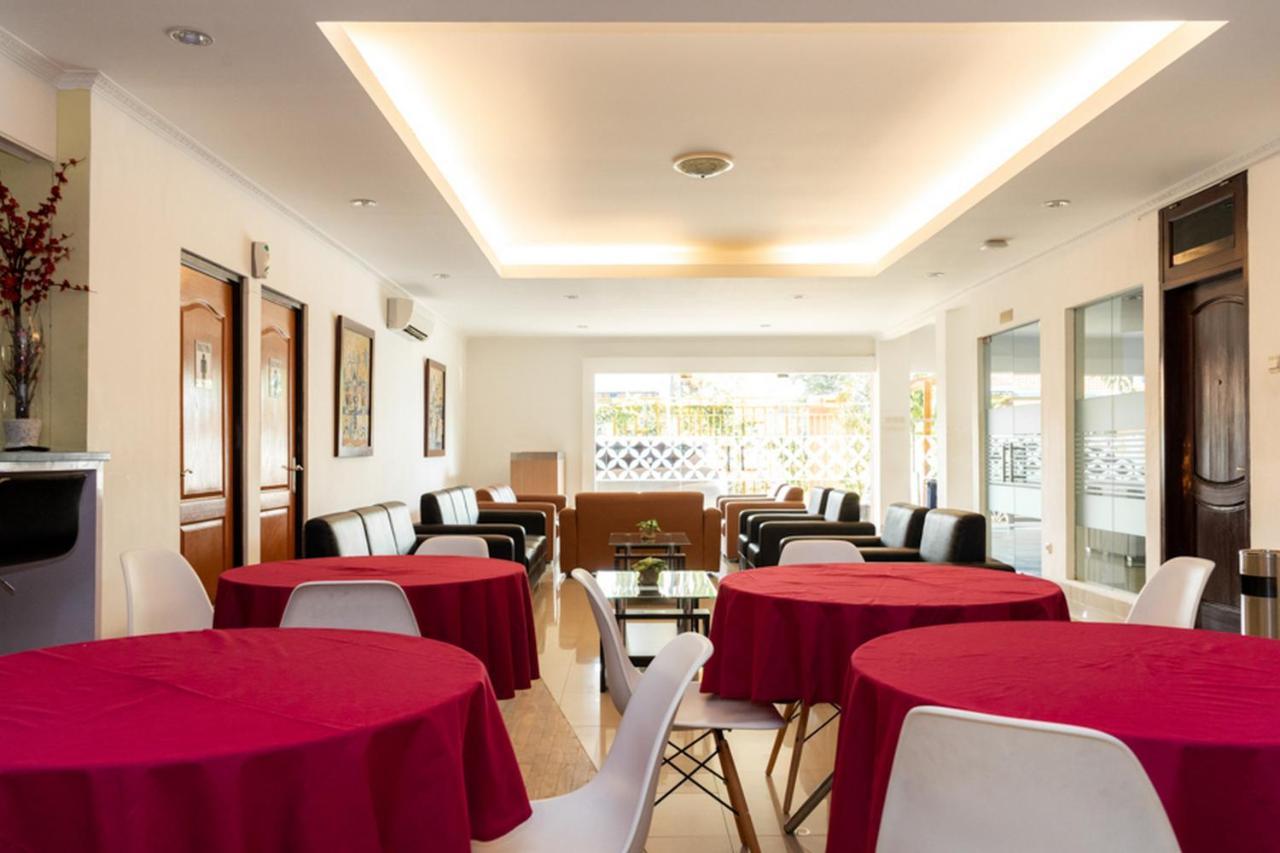Reddoorz Plus Syariah Near Java Supermall Semarang 2 Ngoại thất bức ảnh
