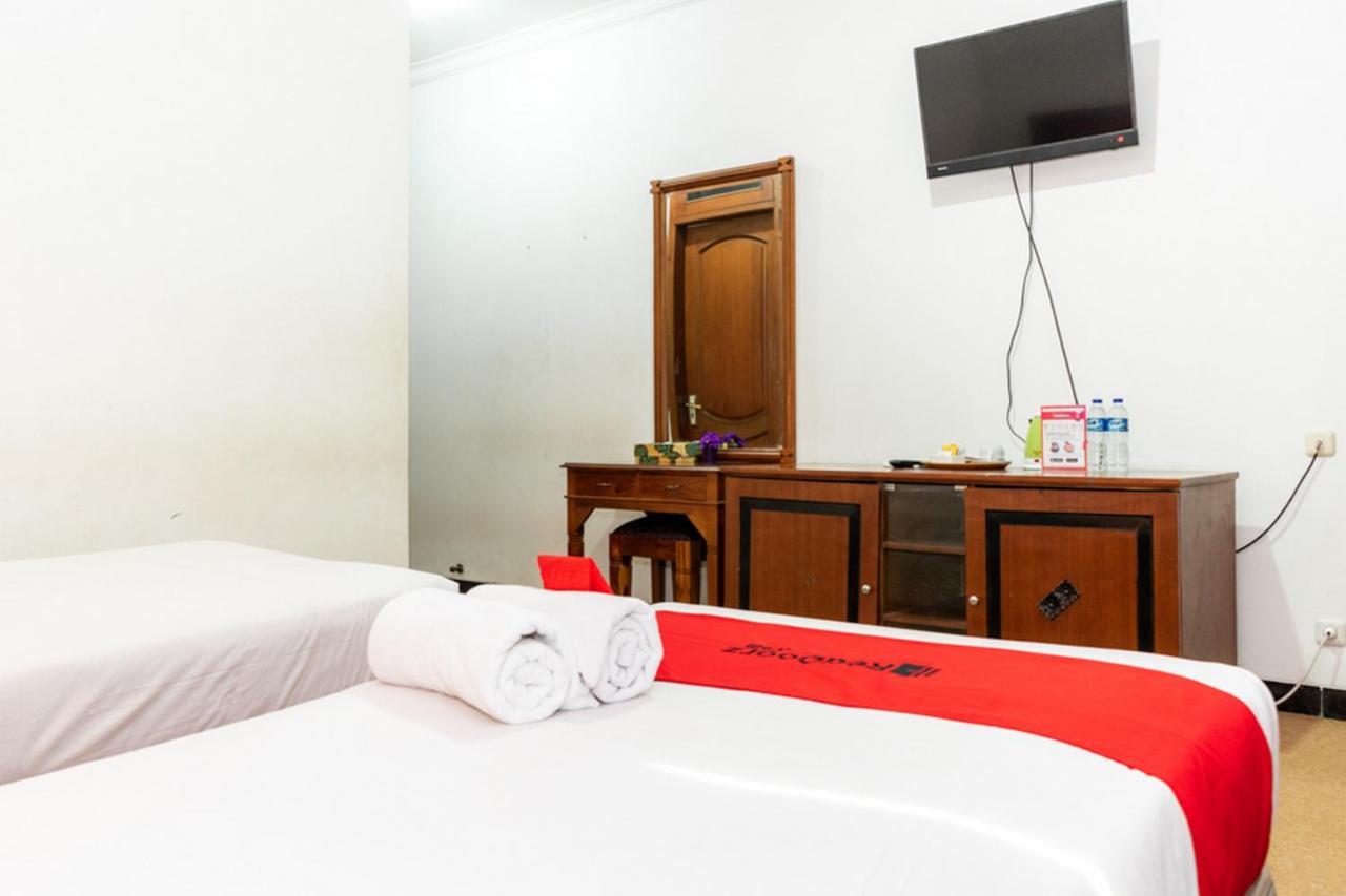 Reddoorz Plus Syariah Near Java Supermall Semarang 2 Ngoại thất bức ảnh