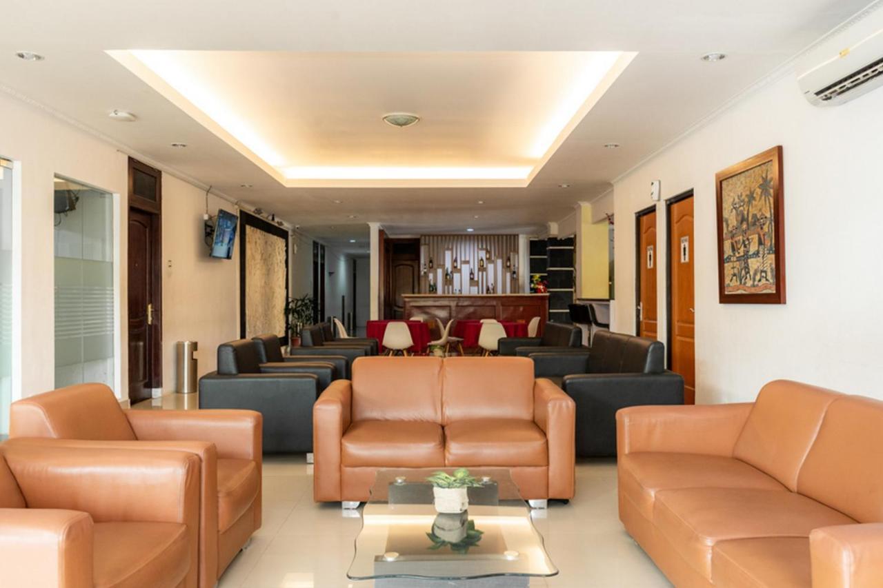Reddoorz Plus Syariah Near Java Supermall Semarang 2 Ngoại thất bức ảnh
