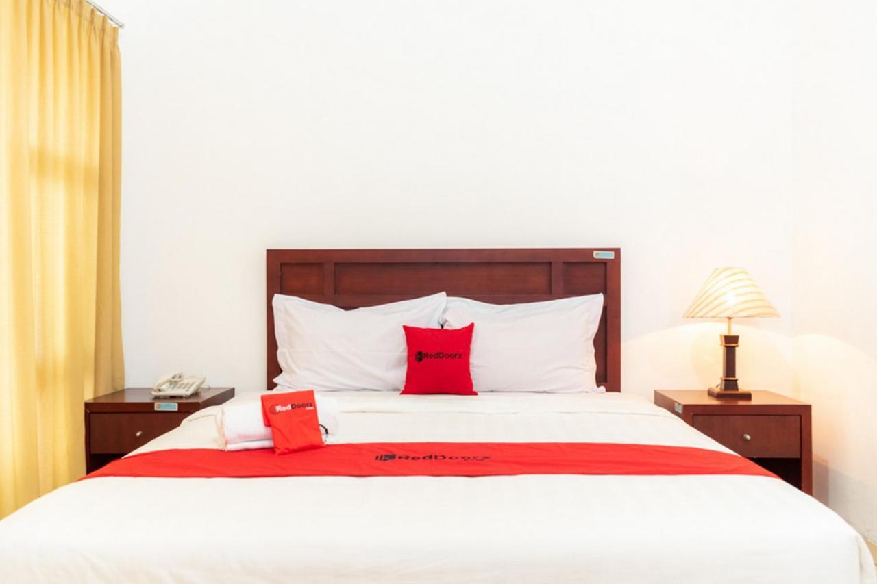Reddoorz Plus Syariah Near Java Supermall Semarang 2 Ngoại thất bức ảnh