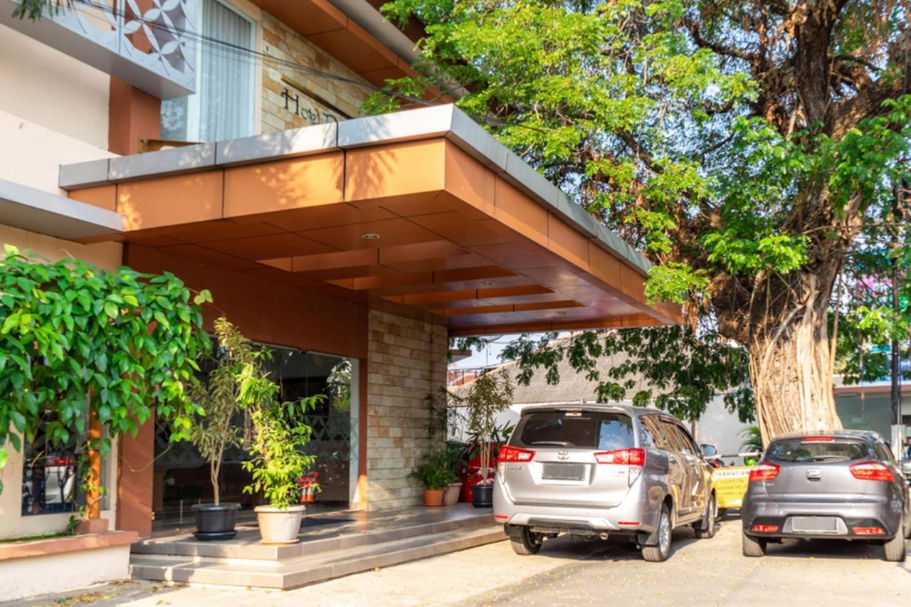 Reddoorz Plus Syariah Near Java Supermall Semarang 2 Ngoại thất bức ảnh