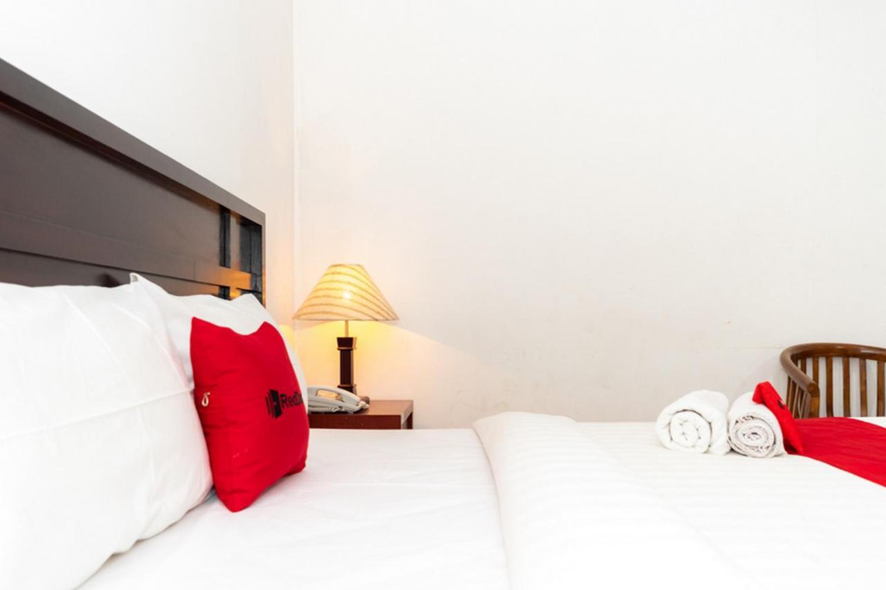 Reddoorz Plus Syariah Near Java Supermall Semarang 2 Ngoại thất bức ảnh