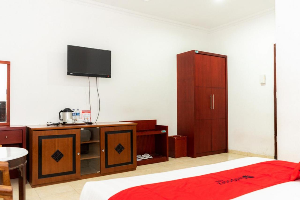 Reddoorz Plus Syariah Near Java Supermall Semarang 2 Ngoại thất bức ảnh