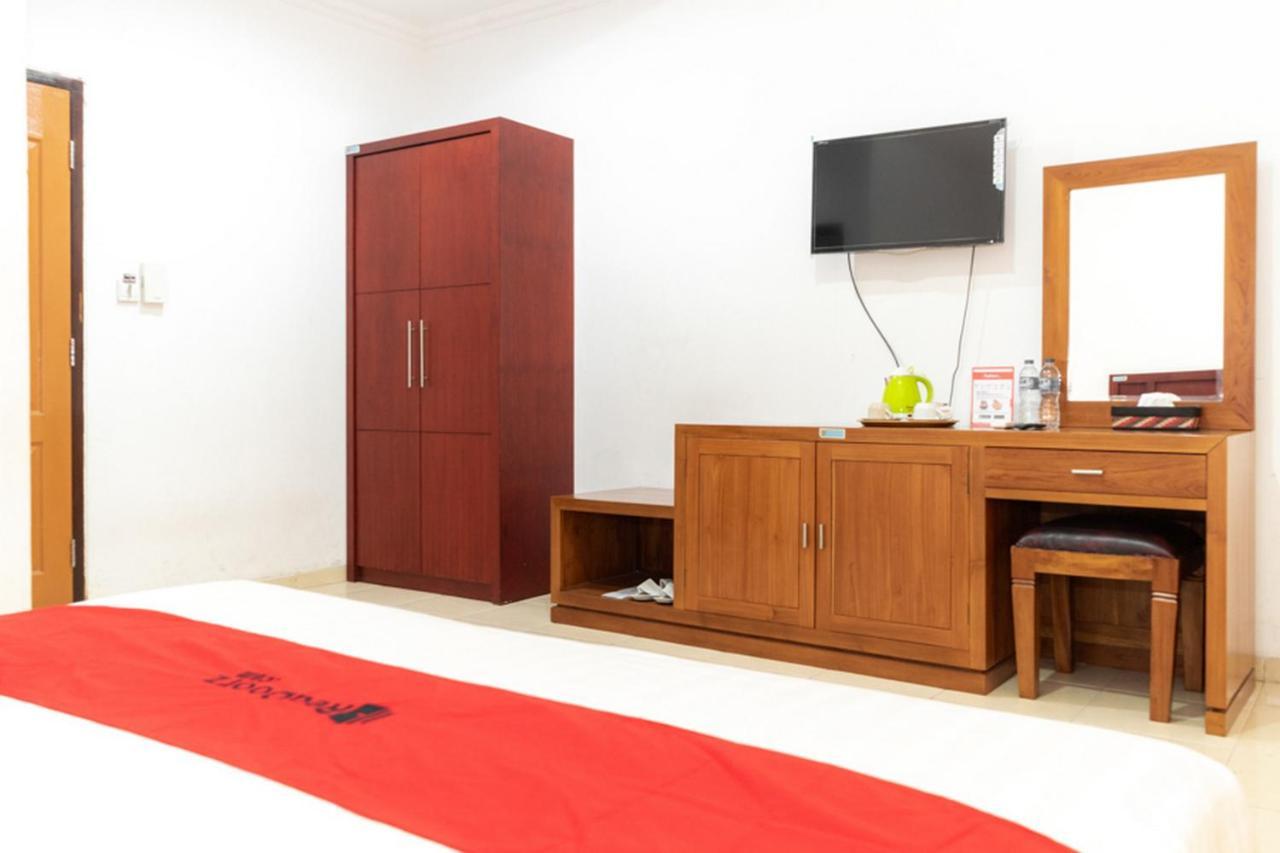 Reddoorz Plus Syariah Near Java Supermall Semarang 2 Ngoại thất bức ảnh