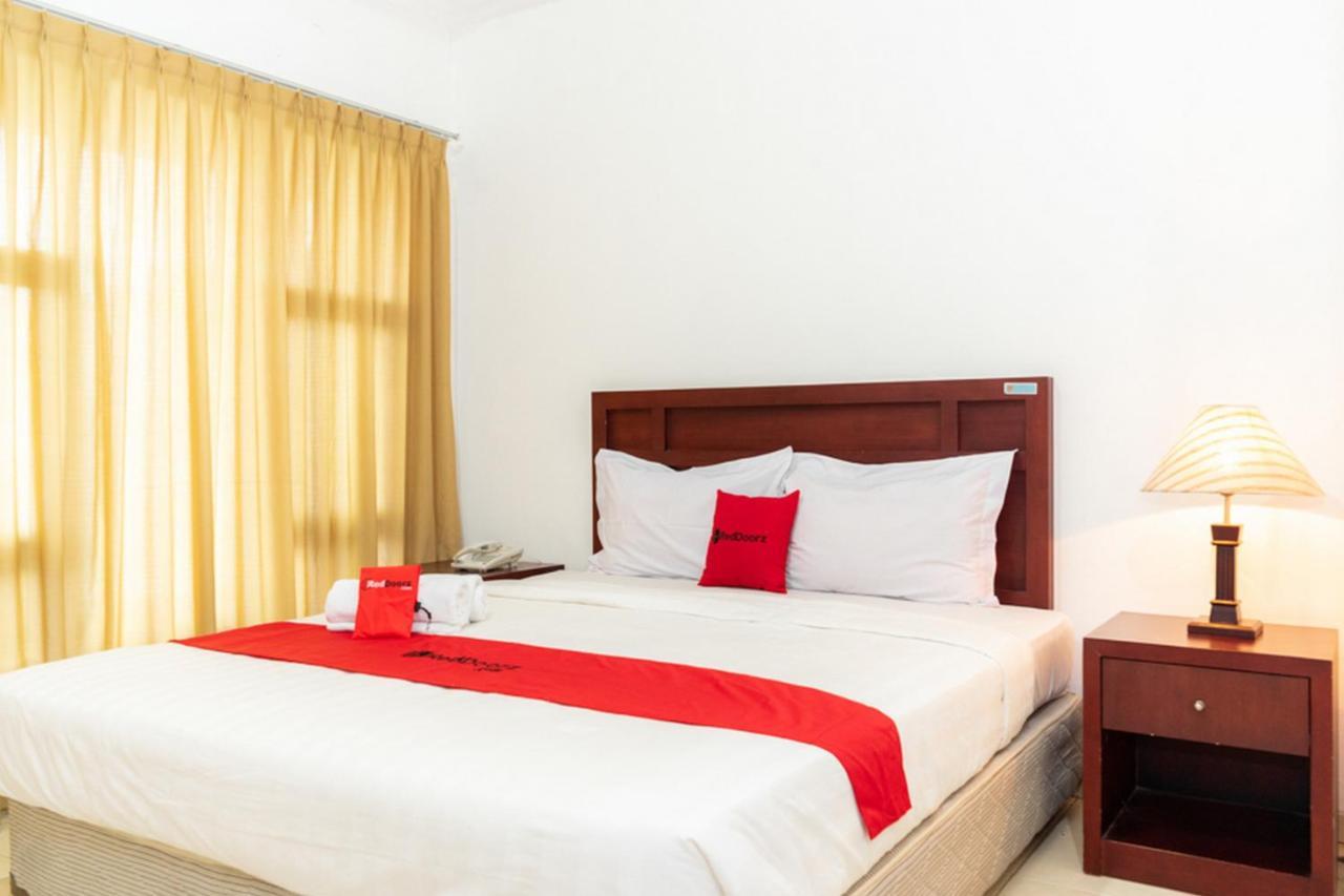 Reddoorz Plus Syariah Near Java Supermall Semarang 2 Ngoại thất bức ảnh